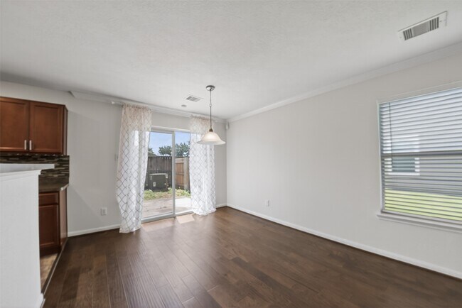 Building Photo - 15323 Trinity Meadow Dr