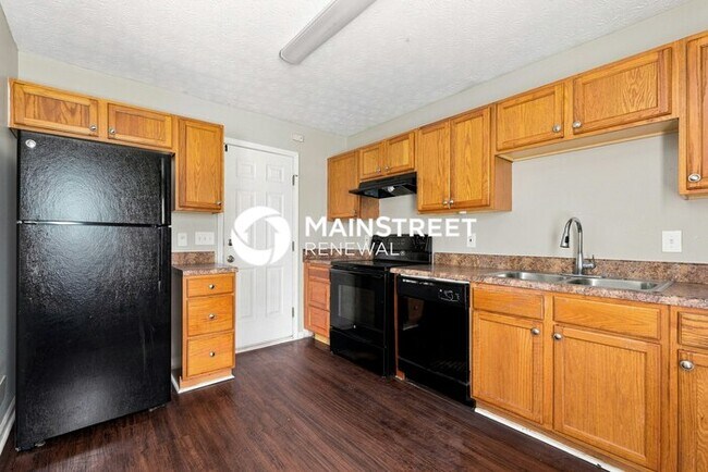 Building Photo - 3 Bedroom Pet-Friendly Home in Ellenwood, GA with Main Street Renewal