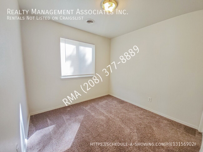 Building Photo - 835 N White Barn Rd