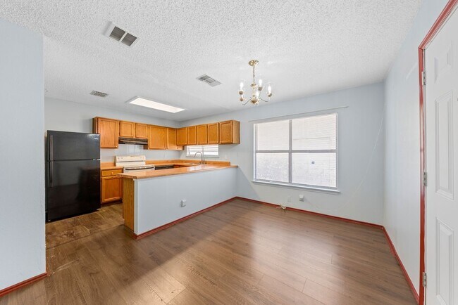 Building Photo - 7919 Wayside Trail