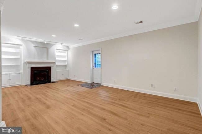 Building Photo - 5257 Winter View Dr