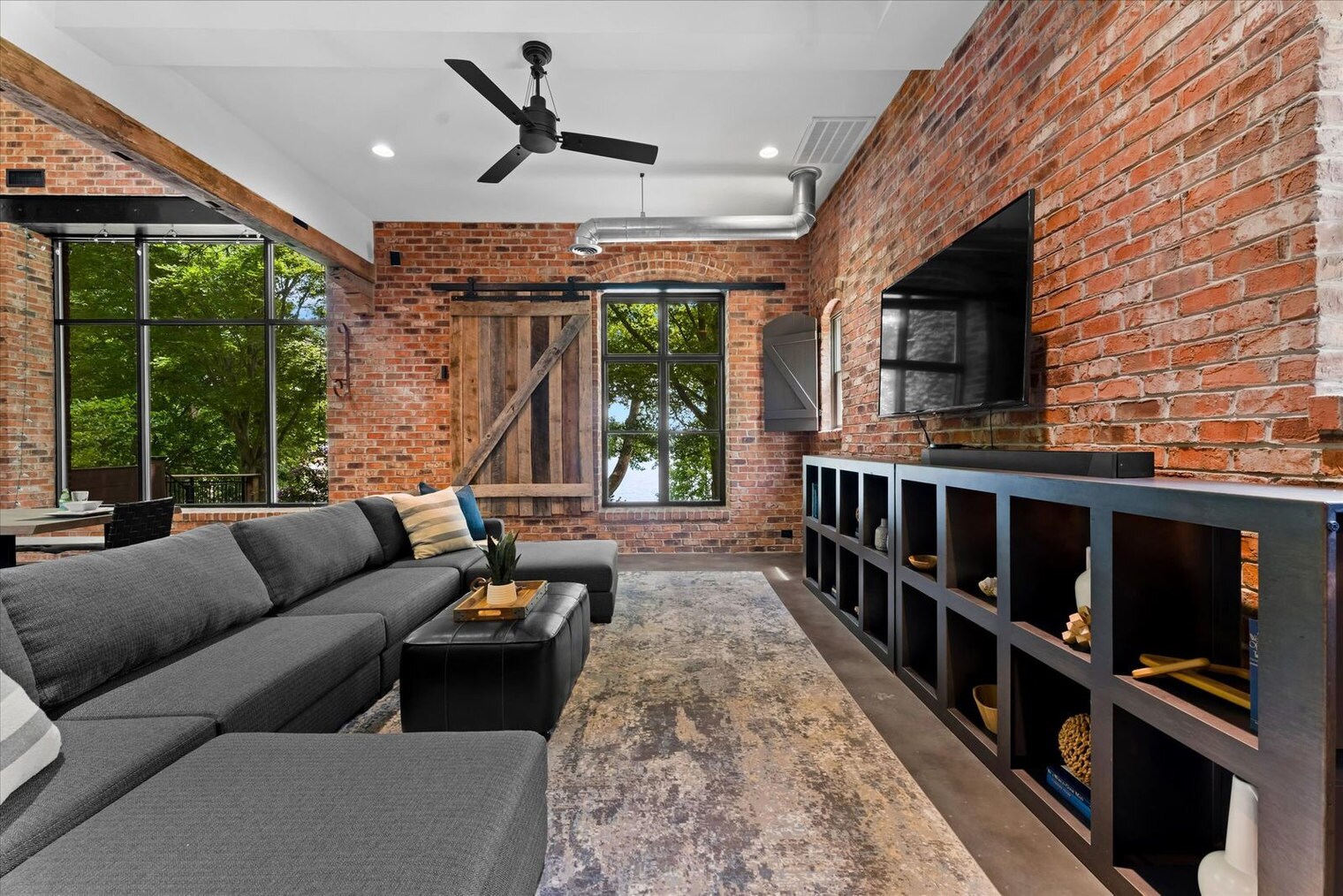 Building Photo - 3234 Bass Dr