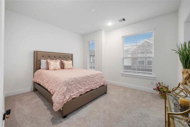 Building Photo - 11803 Marbled White Ln
