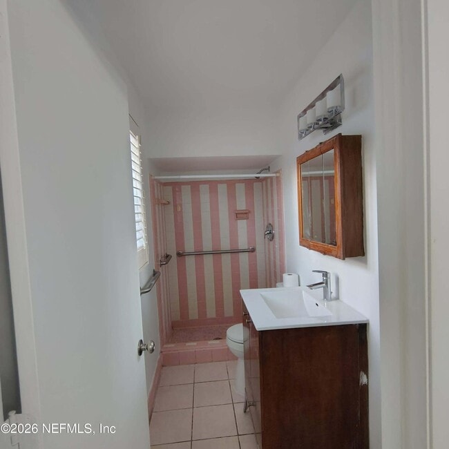 Building Photo - 11749 Surfwood Ave