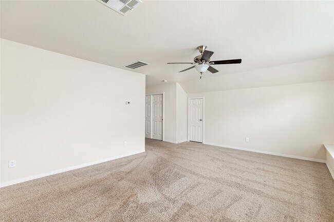 Building Photo - 2817 Shadow Woods Ct