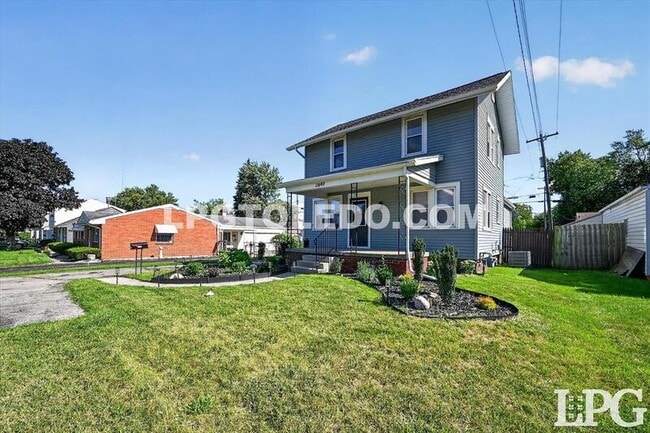 Building Photo - 2849 W Laskey Rd