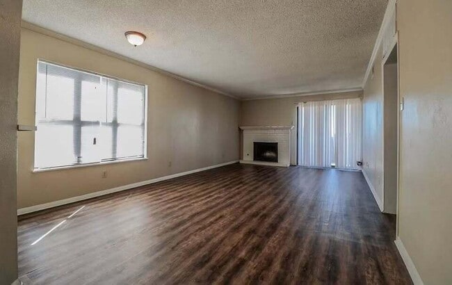 Building Photo - 7410 Avenue X