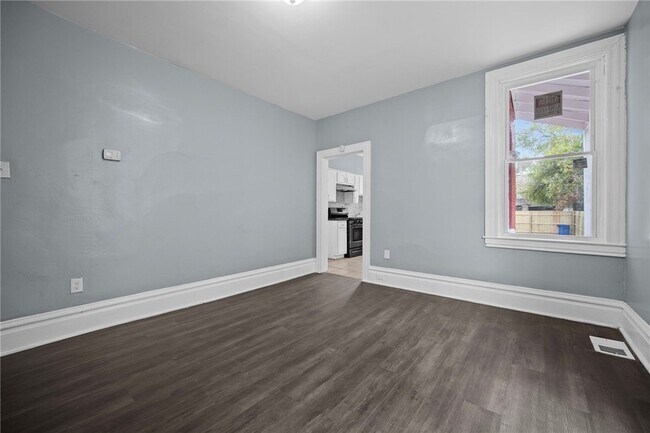 Building Photo - 7807 Kelly St