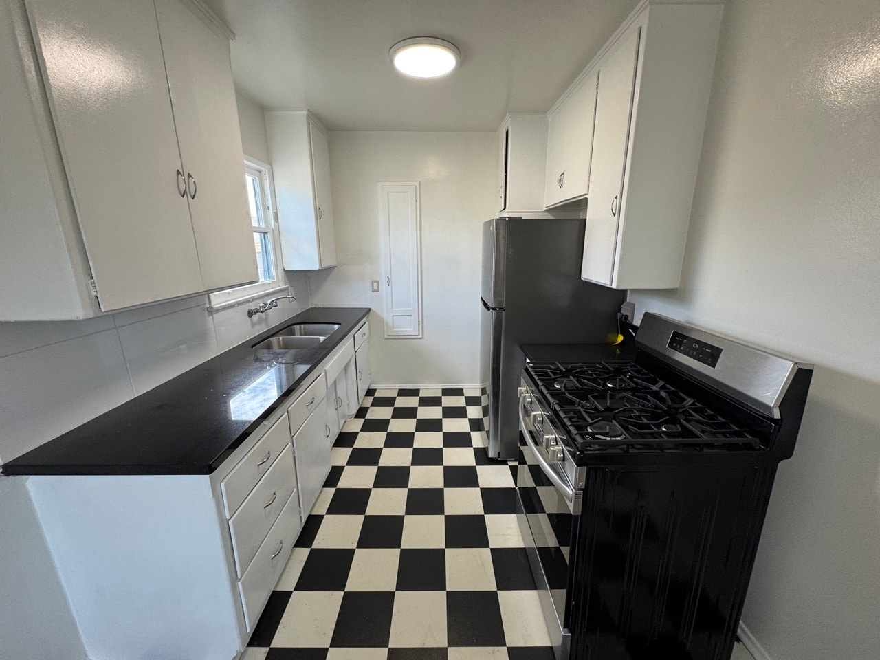 Building Photo - 1748 S Robertson Blvd