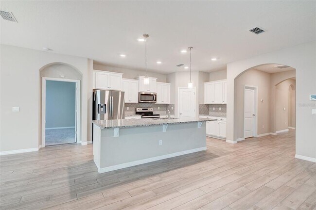 Building Photo - 413 Halter Dr