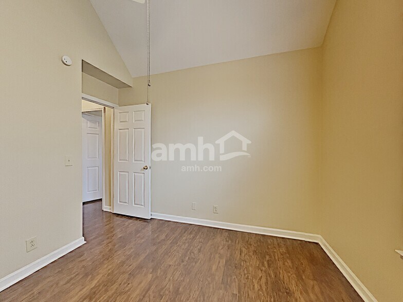 Building Photo - 4748 Crystal Brook Dr