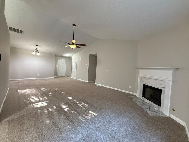 Building Photo - 1135 Hillcrest Glenn Cir