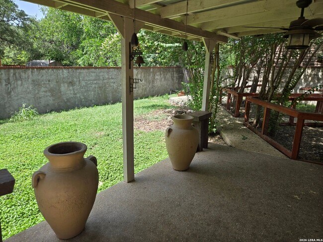 Building Photo - 3623 Green Spring