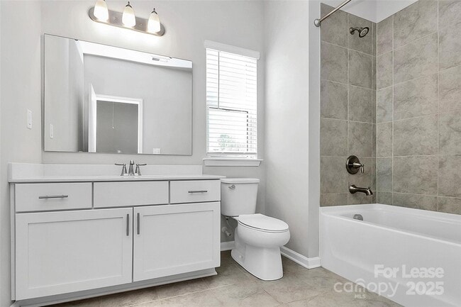 Building Photo - 720 Herlong Ave