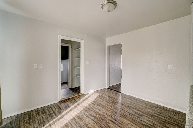 Building Photo - 3 Bed 1 Bath in Del City!
