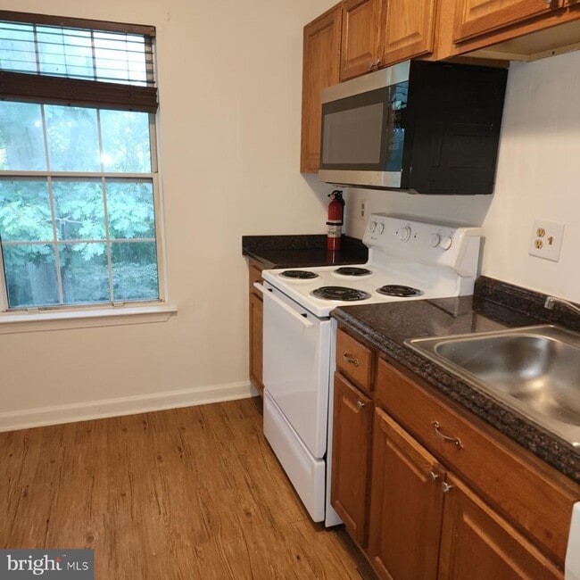 Building Photo - 212 Highland Blvd