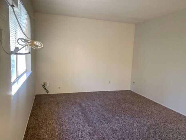 Building Photo - 2868003/60