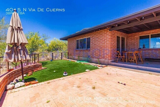 Building Photo - Foothills gorgeous home!