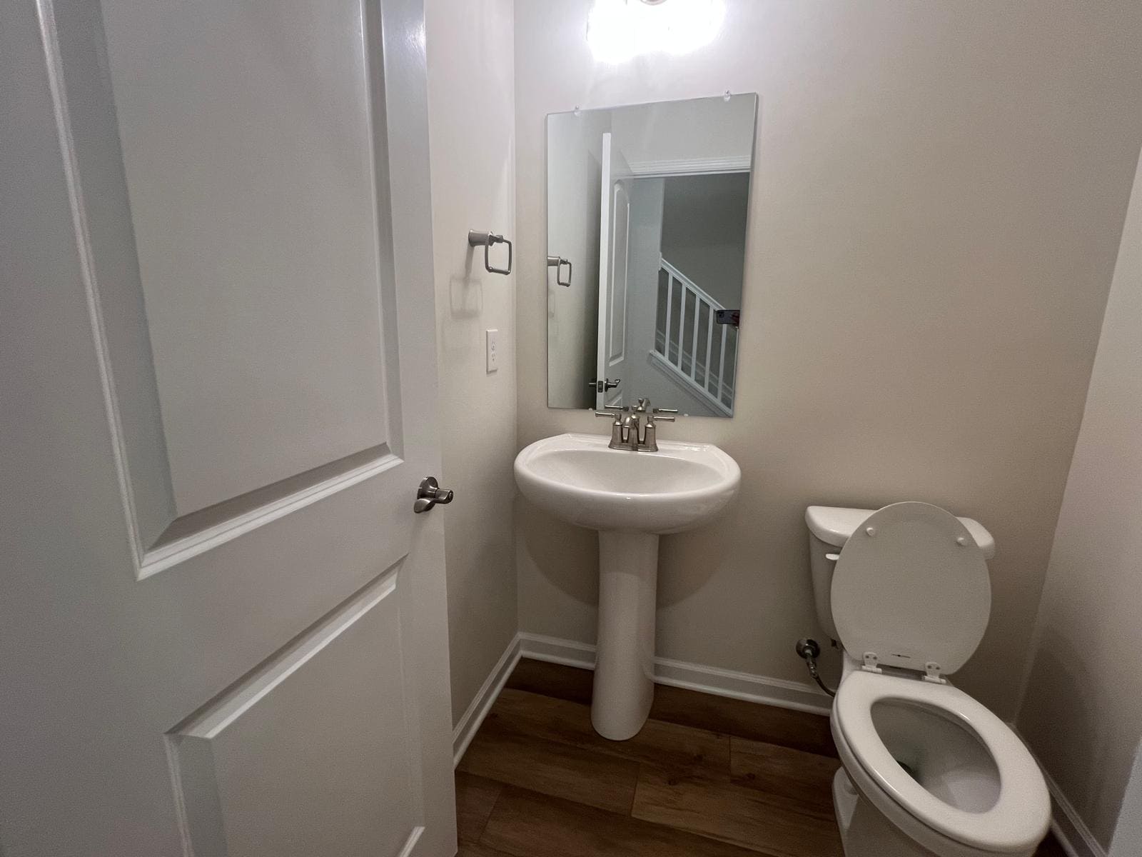 half bothroom - 6527 Wheatly Rd