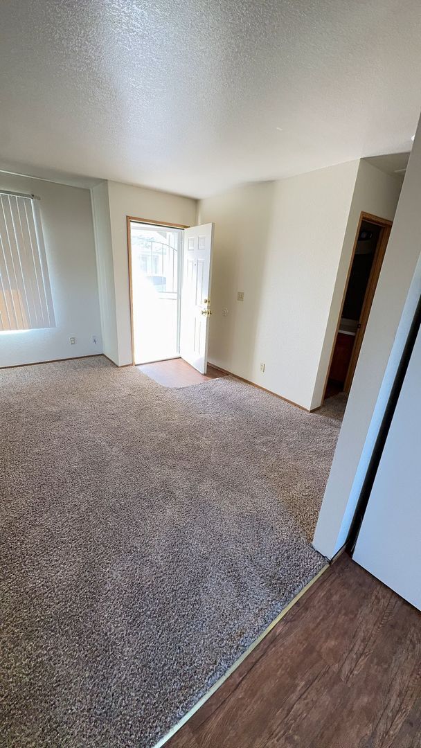 Building Photo - west2903