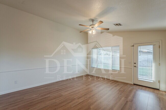 Building Photo - 3980 E Pinon Ct
