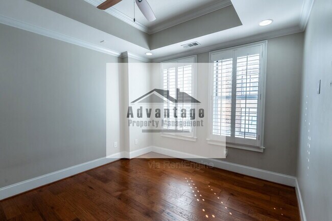 Building Photo - 2277/2255 Peachtree Rd NE