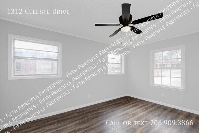 Building Photo - 1312 Celeste Dr