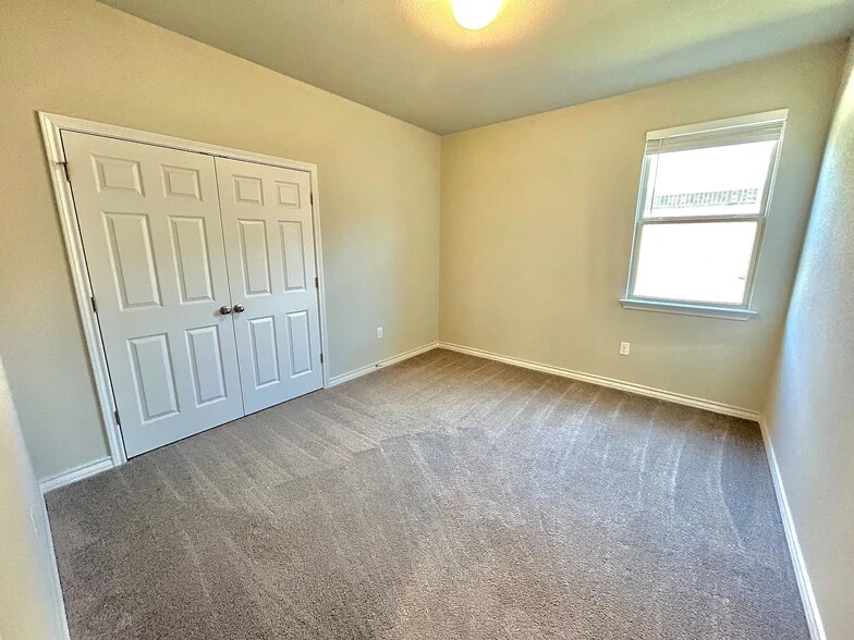 Building Photo - 7305 Vidrine St