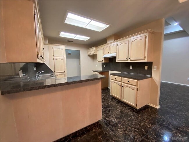 Building Photo - 44 Paseo Encantado