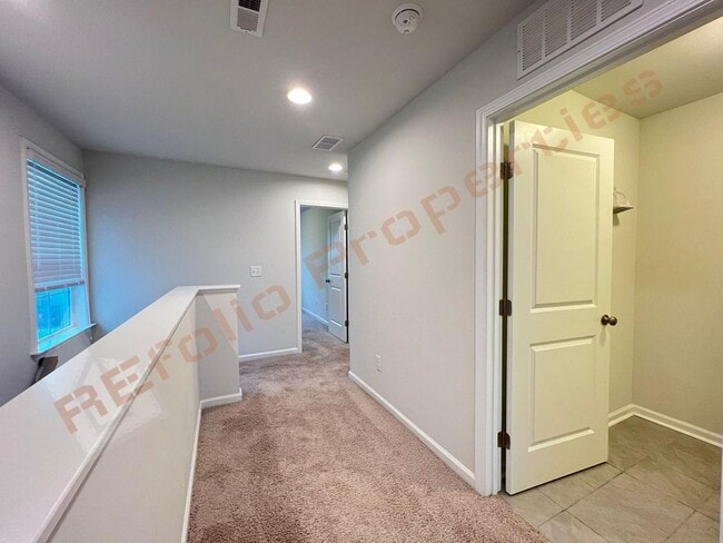 Building Photo - 1137 Little Gem Ln