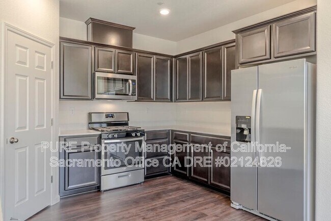 Building Photo - 3192 Mabry Dr