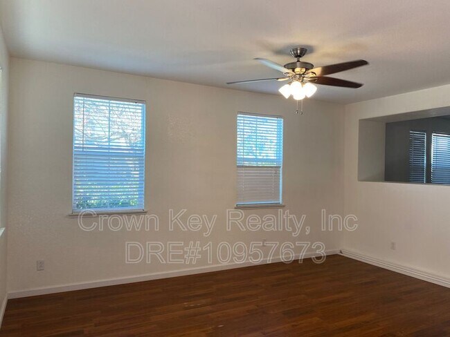 Building Photo - 297 Emory Oak Pl