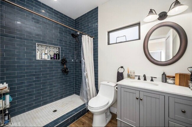 Building Photo - 241 Bennett Ave