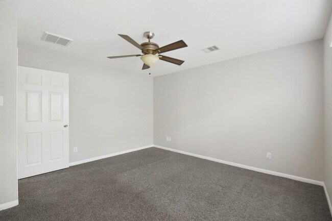 Building Photo - 9820 Lace Flower Way