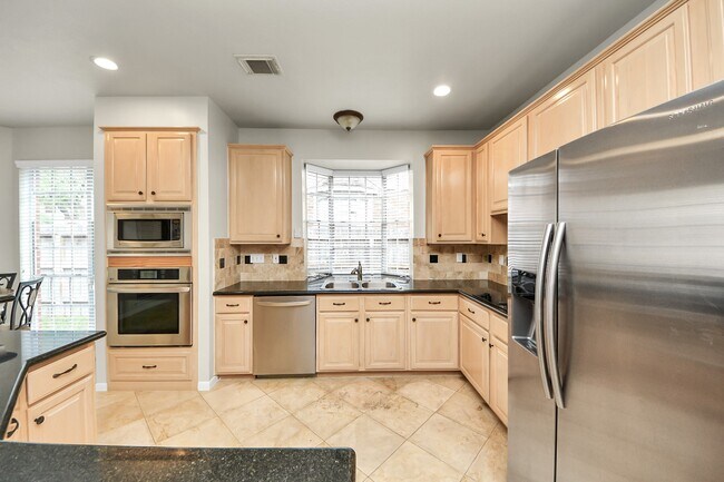 Building Photo - 4418 Ringrose Dr