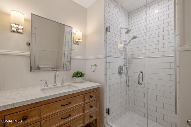 Building Photo - 800 Lake Sherwood Dr