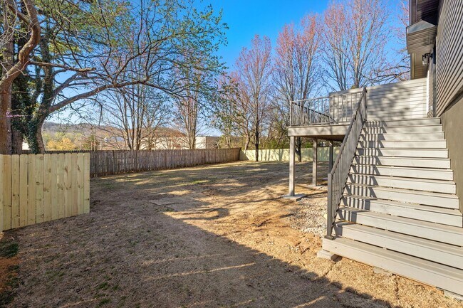 Building Photo - Brand New Duplex in Fayetteville!