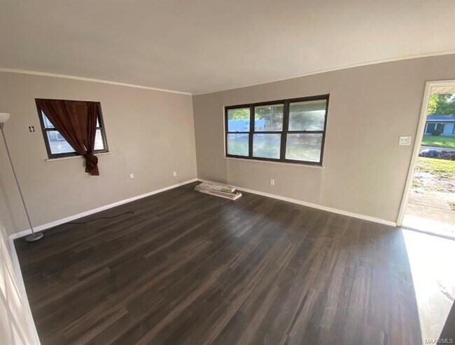 Building Photo - 1229 Karen Rd