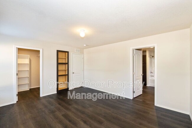 Building Photo - 2106 SE Richmond Ln