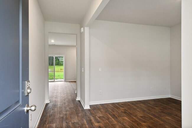 Building Photo - Charming 4 Bed Rental Home Located in Cypr...