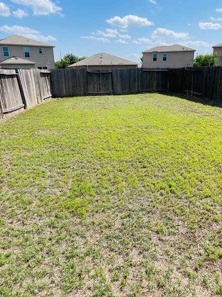Building Photo - 11415 Luckey Ledge