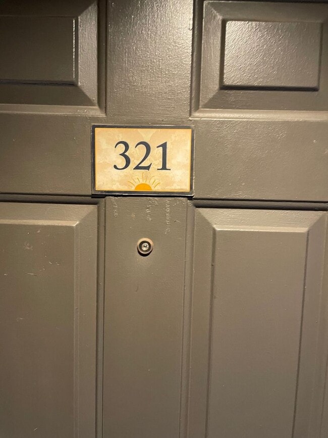 Building Photo - Venetian place two bedroom Condo