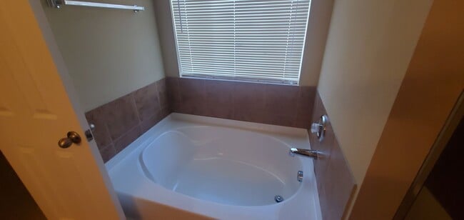 Building Photo - 249 Nomad Ln