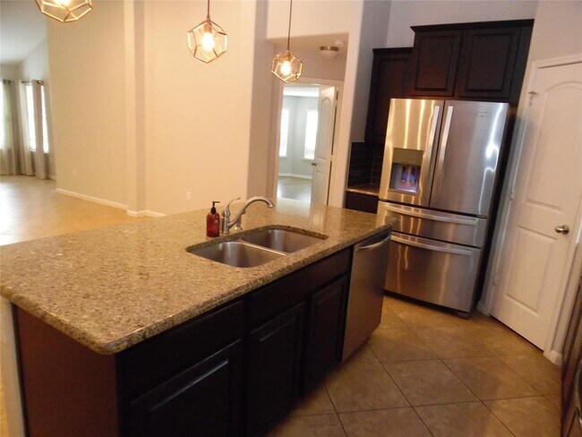 Building Photo - 1217 Peregrine Way