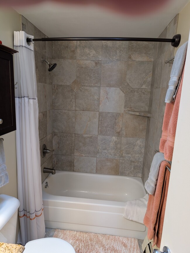 Tub/Shower - W7163 Firelane 2