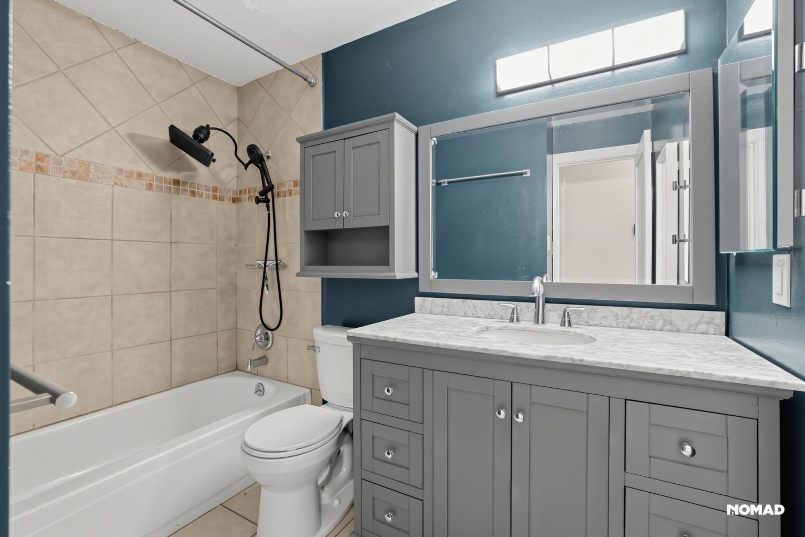Building Photo - 3059 Rosemont Dr