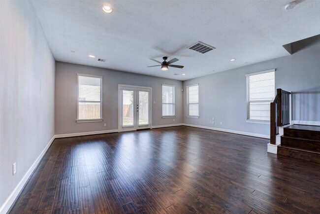 Building Photo - 1811 Wichita St