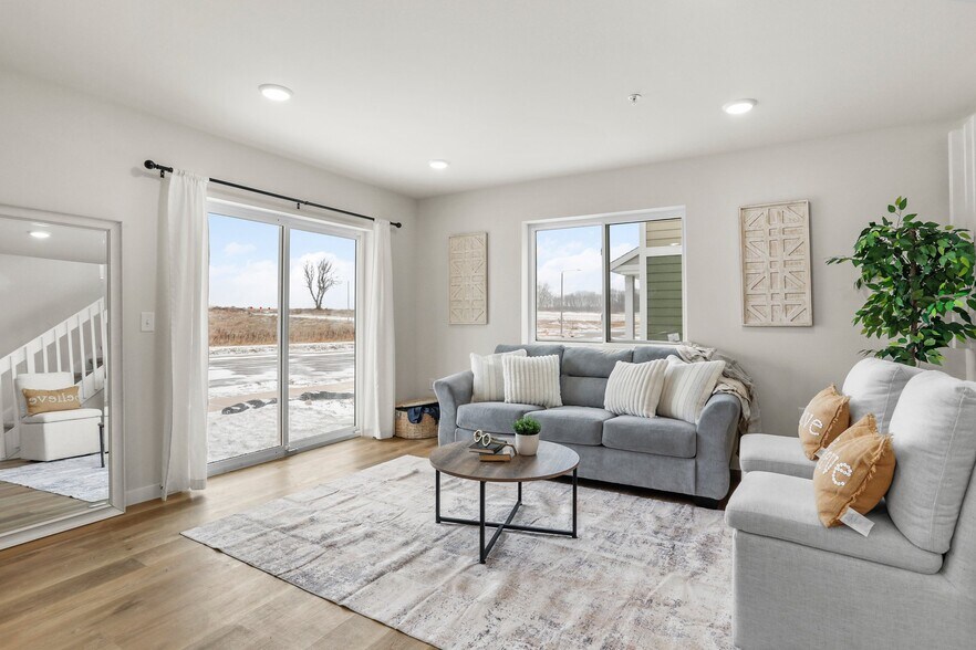 Building Photo - 928 Canter Dr
