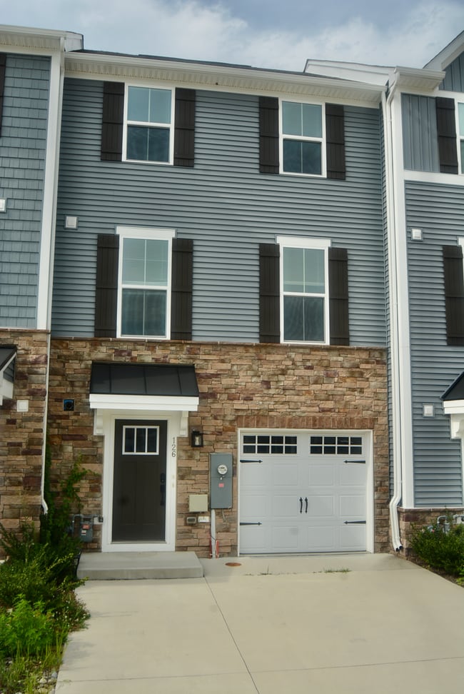 Building Photo - 126 Fletcher Cir