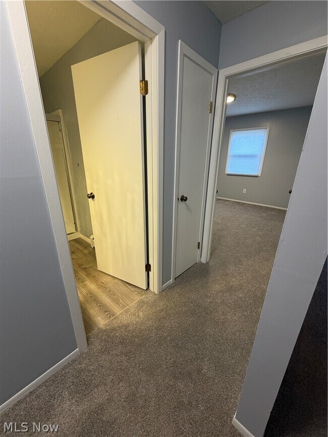 Building Photo - 118 Carter Cir